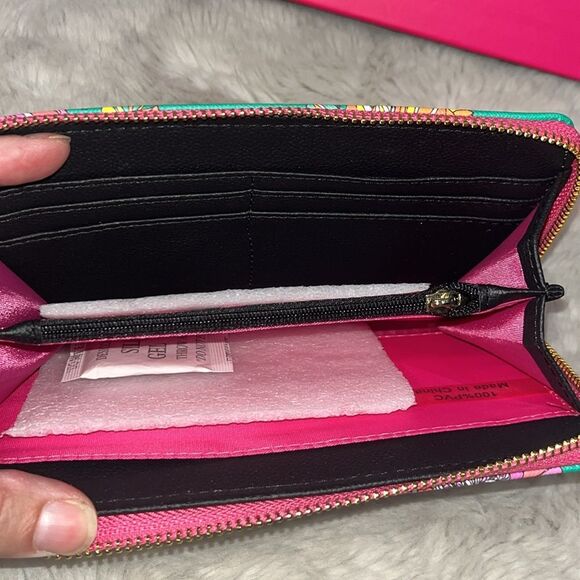 Trina Turk Full Zip Floral Wallet NWT - Picture 3 of 5